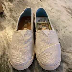 Tom’s Avalon Natural Yarn Dye - Woman’s 7
